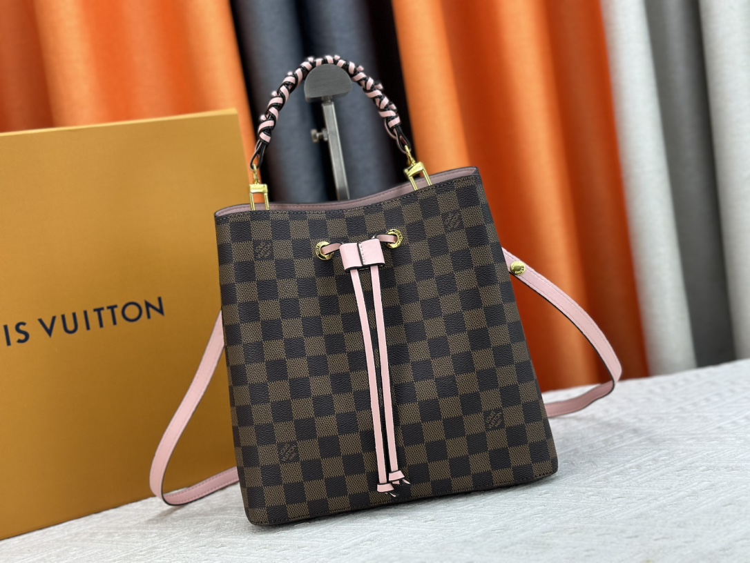 LV bag 515